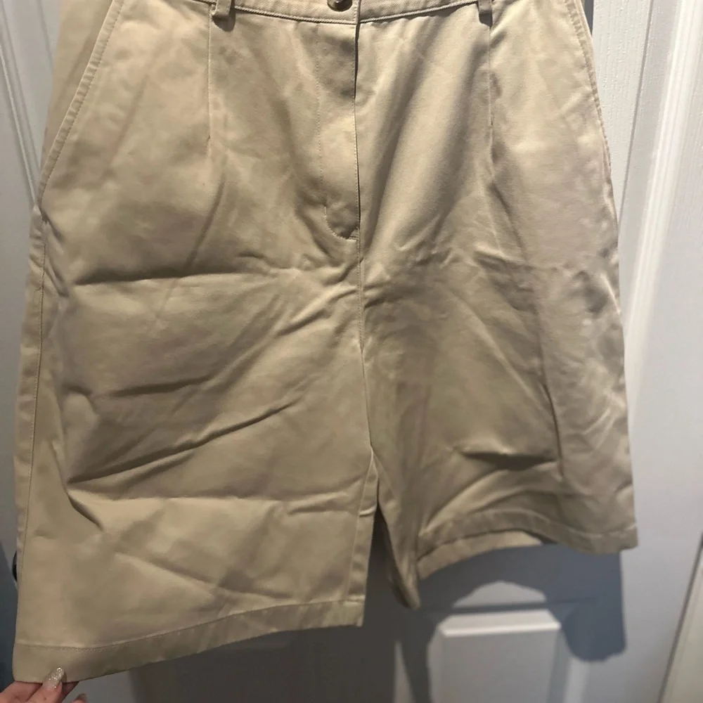 L.L. Bean Bayside Original Fit Chino Shorts, Women 10 = 28x9 Beige Khaki